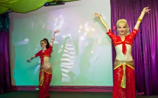 Восточная вечеринка «1000 и одна ночь» в ночном клубе «УРУ-РУ»