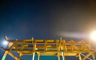 Ночной клуб «Легенда» открылся вечеринкой «Sex on the Beach»
