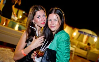 Ночной клуб «Легенда» открылся вечеринкой «Sex on the Beach»