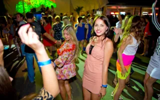 Ночной клуб «Легенда» открылся вечеринкой «Sex on the Beach»