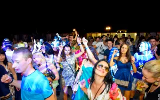Ночной клуб «Легенда» открылся вечеринкой «Sex on the Beach»