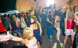 Ночной клуб «Легенда» открылся вечеринкой «Sex on the Beach»