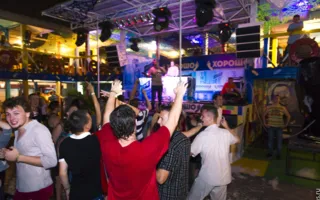 Первая пенная вечеринка в пляжном развлекательном комплексе «Хорошо»