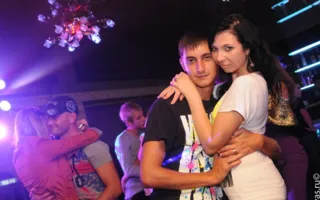 На вечеринке в клубе Севастополя «УРУ-РУ» школьницы отметили День учителя