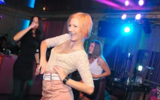 На вечеринке «Medical party» в клубе Севастополя «URU-RU» лечились тем, что доктор прописал, а в тяжелых случаях оздоравливались стриптизом