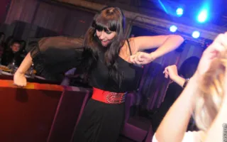 На вечеринке «Medical party» в клубе Севастополя «URU-RU» лечились тем, что доктор прописал, а в тяжелых случаях оздоравливались стриптизом