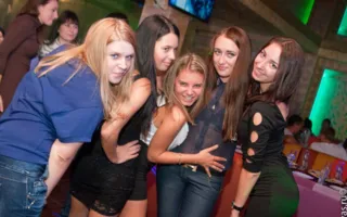На вечеринке «Medical party» в клубе Севастополя «URU-RU» лечились тем, что доктор прописал, а в тяжелых случаях оздоравливались стриптизом