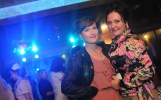 На вечеринке «Medical party» в клубе Севастополя «URU-RU» лечились тем, что доктор прописал, а в тяжелых случаях оздоравливались стриптизом