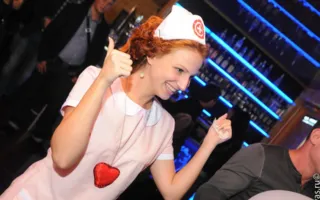 На вечеринке «Medical party» в клубе Севастополя «URU-RU» лечились тем, что доктор прописал, а в тяжелых случаях оздоравливались стриптизом