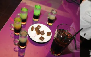 На вечеринке «Medical party» в клубе Севастополя «URU-RU» лечились тем, что доктор прописал, а в тяжелых случаях оздоравливались стриптизом