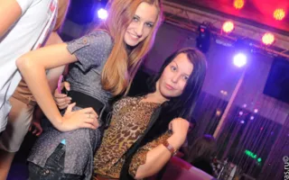 На вечеринке «Medical party» в клубе Севастополя «URU-RU» лечились тем, что доктор прописал, а в тяжелых случаях оздоравливались стриптизом