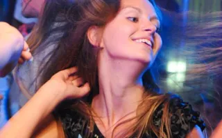 На вечеринке «Medical party» в клубе Севастополя «URU-RU» лечились тем, что доктор прописал, а в тяжелых случаях оздоравливались стриптизом