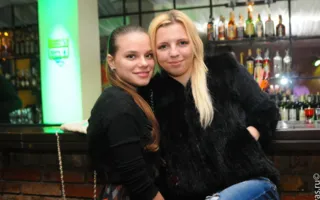 Вечеринка «Пятница-развратница» в клубе Севастополя «УРУ-РУ»: мужской стриптиз, откровенные наряды девушек, конкурсы и танцы