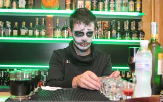 Страшная и смешная вечеринка «Monster-party» в клубе Севастополя «УРУ-РУ»