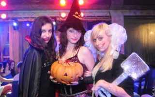 Вечеринка в стиле Halloween в клубе Севастополя «УРУ-РУ»