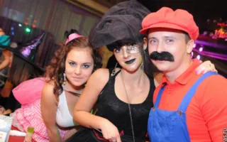 Вечеринка в стиле Halloween в клубе Севастополя «УРУ-РУ»