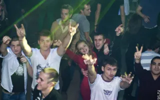 Ночной Techno MIX от лучшего «техно» ди-джея Украины — DJ MAYS в ночном клубе «Zeppilin»