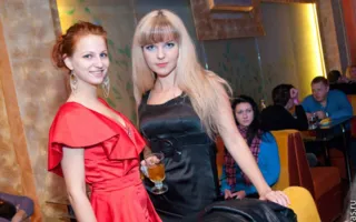 Откровенный и хулиганский мужской стриптиз на вечеринке-девичнике в клубе Севастополя «УРУ-РУ»
