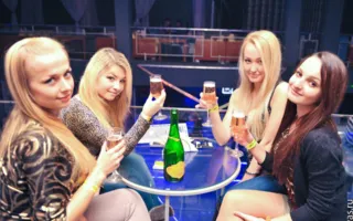 Эротическое шоу с мужским стриптизом в ночном клубе Севастополя «Le Roi»