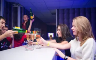 Эротическое шоу с мужским стриптизом в ночном клубе Севастополя «Le Roi»