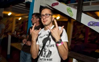 DJ Конь в очередной раз продемонстрировал неповторимый клубный стиль в Севастополе