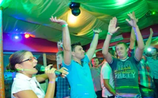Школьная вечеринка в клубе «УРУ-РУ»