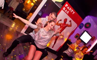 «Ромашки спрятались, х... расцвели» — праздник весны в «Party Bar 13»