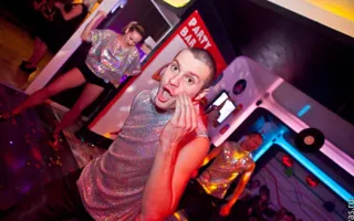 «Ромашки спрятались, х... расцвели» — праздник весны в «Party Bar 13»