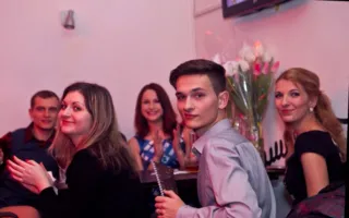 «Ромашки спрятались, х... расцвели» — праздник весны в «Party Bar 13»