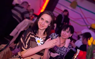«Ромашки спрятались, х... расцвели» — праздник весны в «Party Bar 13»