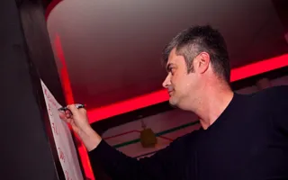 «Ромашки спрятались, х... расцвели» — праздник весны в «Party Bar 13»
