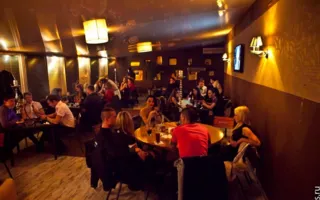 «Ромашки спрятались, х... расцвели» — праздник весны в «Party Bar 13»