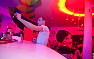 «Ромашки спрятались, х... расцвели» — праздник весны в «Party Bar 13»