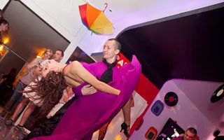 «Ромашки спрятались, х... расцвели» — праздник весны в «Party Bar 13»