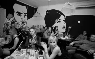 «Ромашки спрятались, х... расцвели» — праздник весны в «Party Bar 13»