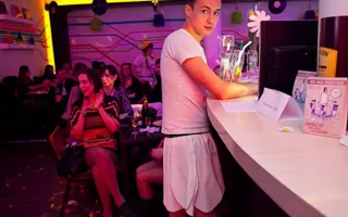 «Ромашки спрятались, х... расцвели» — праздник весны в «Party Bar 13»