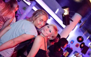 «Ромашки спрятались, х... расцвели» — праздник весны в «Party Bar 13»