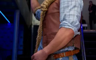 Эстафету эротических шоу с мужским стриптизом принял ночной клуб «Le Roi»