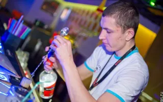 Цветные брызги лета среди зимы в ночном клубе «Premier»