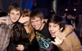 В ночном клубе «Zeppelin» на «Флирт party» разминались перед Днём влюбленных