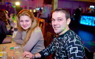 Субботняя развратная вечеринка в клубе «Уру-ру»: два стриптиза в одном эротическом шоу!