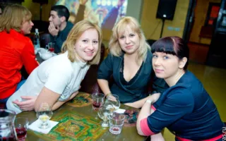 Субботняя развратная вечеринка в клубе «Уру-ру»: два стриптиза в одном эротическом шоу!