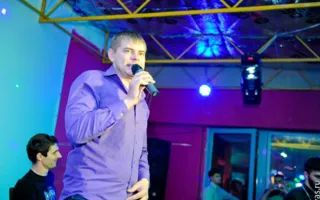Субботняя развратная вечеринка в клубе «Уру-ру»: два стриптиза в одном эротическом шоу!