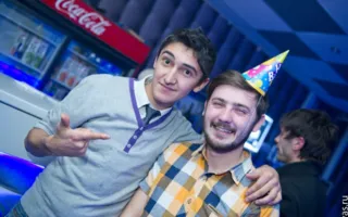 «Шоколадный заяц» Dakuba показал свою морковку посетительницам ночного клуба «Le Roi»