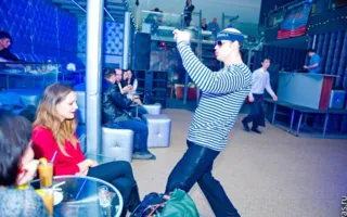 День влюбленных в ночном клубе «Le Roi» запомнится эротическим шоу с откровенным мужским и женским стриптизом