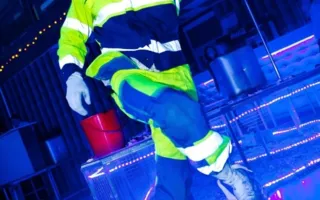 День влюбленных в ночном клубе «Le Roi» запомнится эротическим шоу с откровенным мужским и женским стриптизом