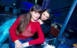 Вечеринка в четверг в клубе «Le Roi» традиционно была приправлена шампанским безлимитом с мужским стриптизом