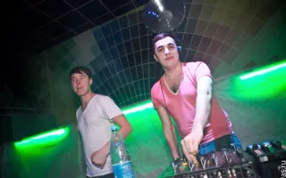 В пятницу в ночном клубе «Zeppelin» разминались перед встречей 23 февраля