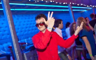 В ночном клубе «Le Roi» День защитника Отечества отметили вечеринкой «Military style party»