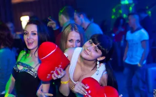 В ночном клубе «Le Roi» День защитника Отечества отметили вечеринкой «Military style party»